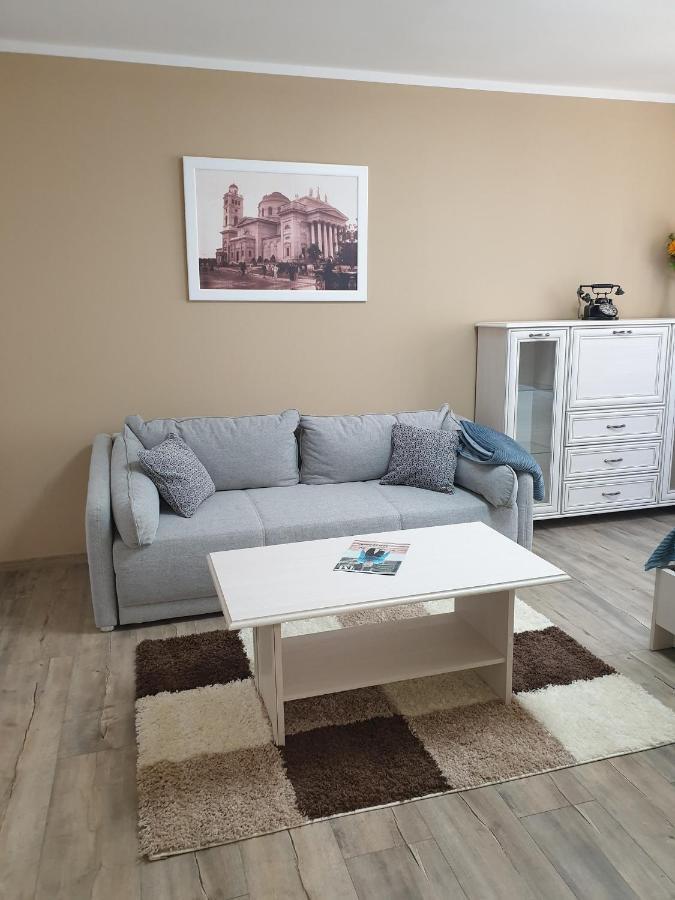 Royal Apartman Eger Esterno foto